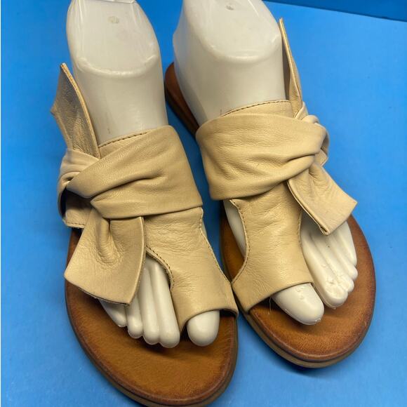 Unity In Diversity Leather Sandals Beige Bow Thong Toe Shoes Size 40 - Picture 2 of 9